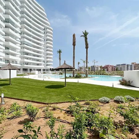 Global Properties, Moderno Con 2 Terrazas Y 3 Appartamento *