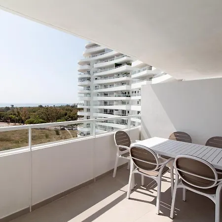 Global Properties, Moderno Con 2 Terrazas Y 3