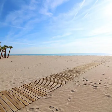 Global Properties, Moderno Con 2 Terrazas Y 3 Canet d'En Berenguer