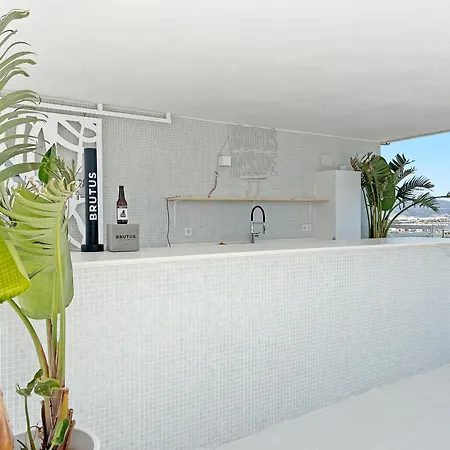 Global Properties, Moderno Con 2 Terrazas Y 3