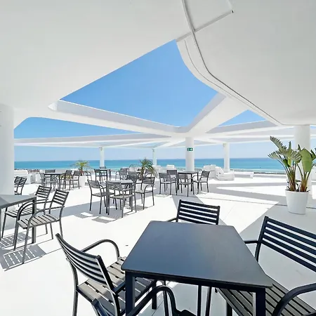 Global Properties, Moderno Con 2 Terrazas Y 3 Apartment Canet d'En Berenguer